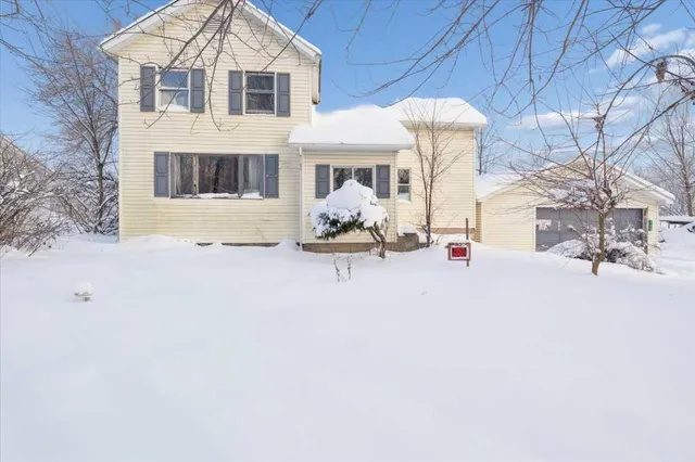 $110,000 | 27064 White Street, Cassopolis, MI 49031