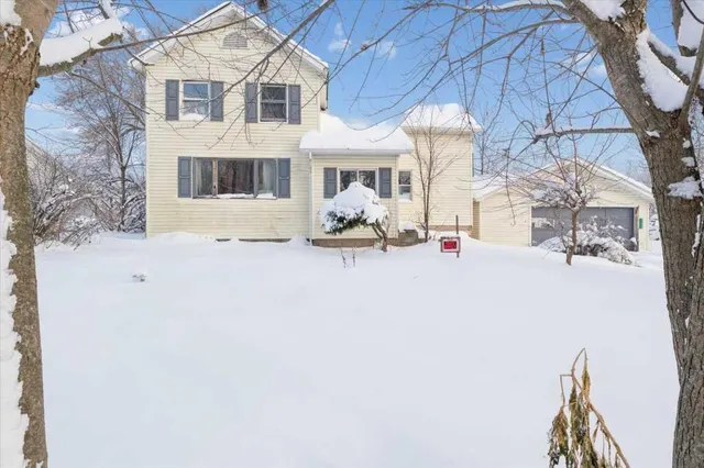 $110,000 | 27064 White Street, Cassopolis, MI 49031