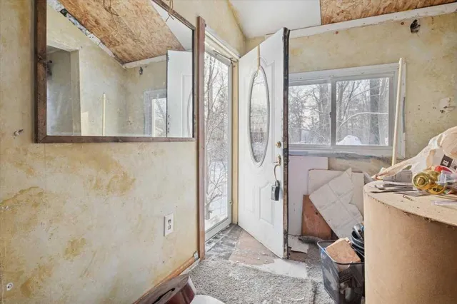 $110,000 | 27064 White Street, Cassopolis, MI 49031