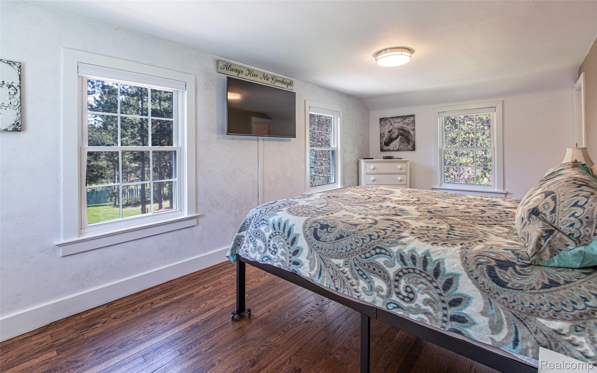 5820 Hempstead Road Metamora, MI 48455 - Photo 28 of 73 28 - Master Bedroom.jpg