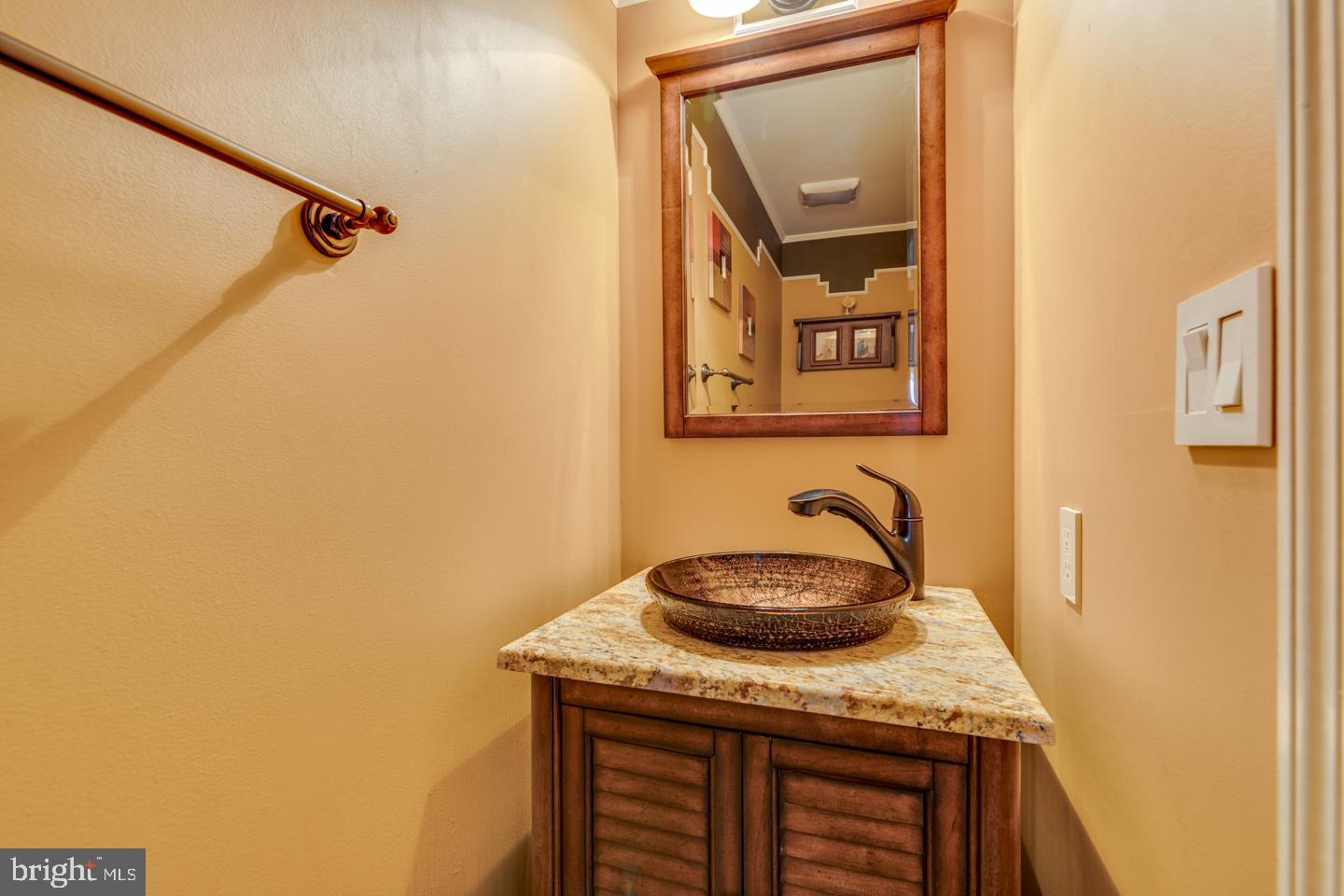 35 Marl Road Swedesboro, NJ 08085 - Photo 27 of 63 1st floor powder room