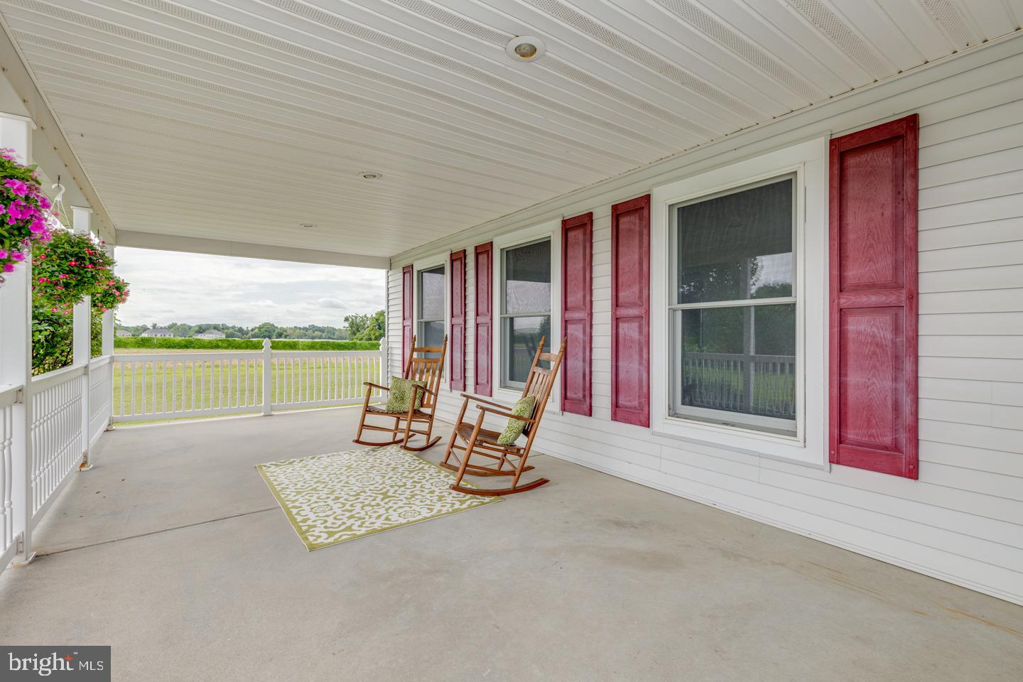 35 Marl Road Swedesboro, NJ 08085 - Photo 4 of 63 Welcoming front porch