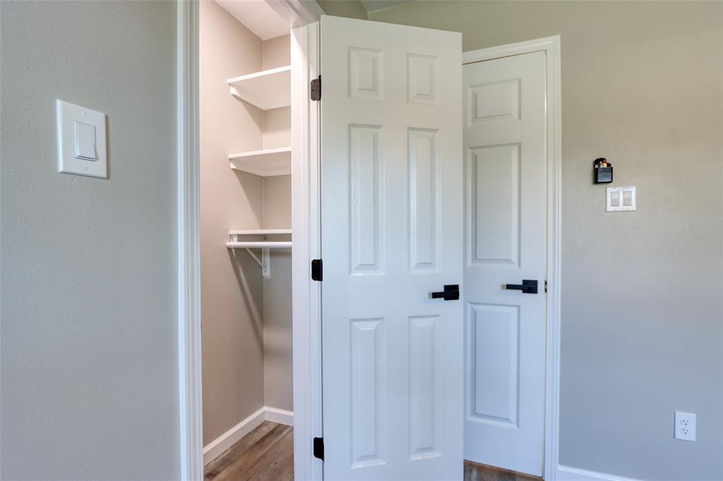 111 Kay Drive Robinson, TX 76706 - Photo 24 of 40 a view of walk in closet