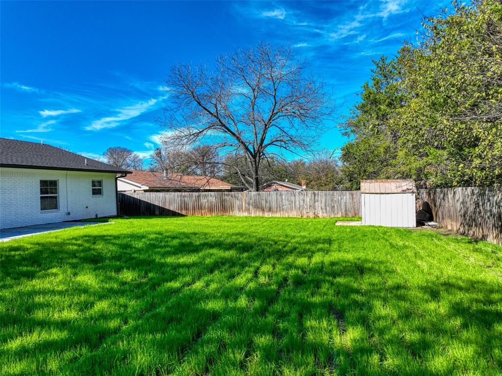 111 Kay Drive Robinson, TX 76706 - Photo 33 of 40 a garden view
