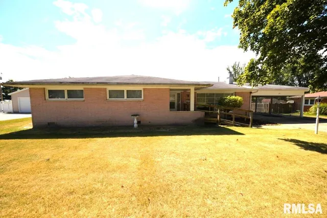 $120,000 | 23 Greve Drive, Centralia, IL 62801