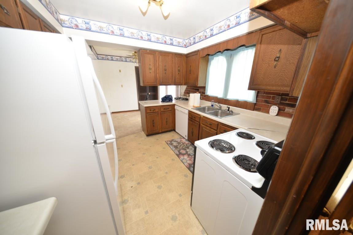 23 Greve Drive Centralia, IL 62801 - Photo 16 of 27