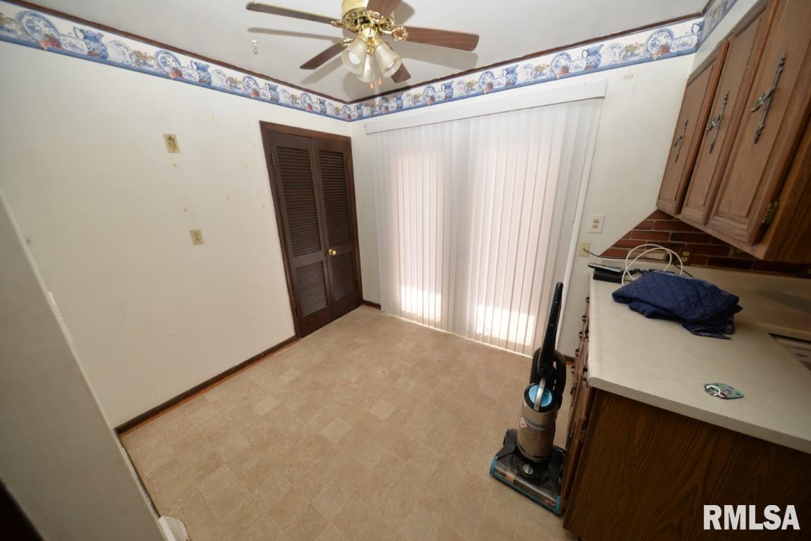 23 Greve Drive Centralia, IL 62801 - Photo 18 of 27