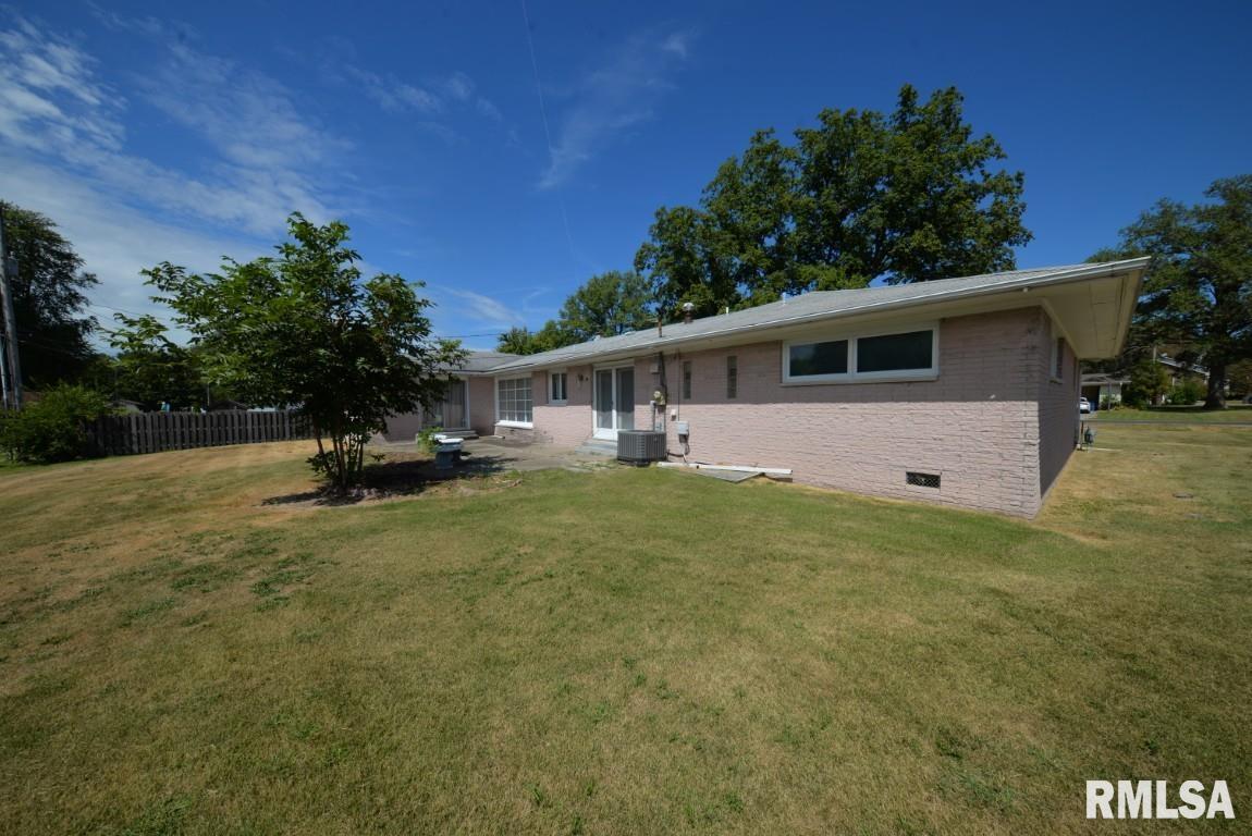 23 Greve Drive Centralia, IL 62801 - Photo 7 of 27