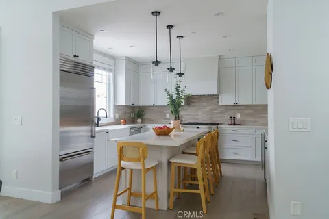 $2,149,000 | 809 19th Street, Hermosa Beach, CA 90254