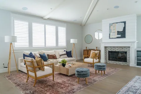 $2,149,000 | 809 19th Street, Hermosa Beach, CA 90254