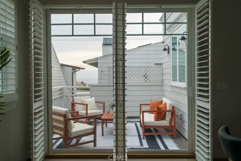 $2,149,000 | 809 19th Street, Hermosa Beach, CA 90254