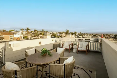 $2,149,000 | 809 19th Street, Hermosa Beach, CA 90254