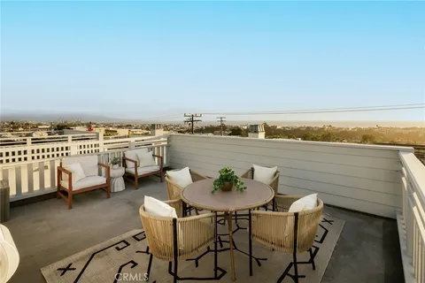 $2,149,000 | 809 19th Street, Hermosa Beach, CA 90254