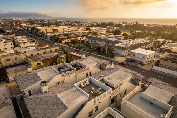 $2,149,000 | 809 19th Street, Hermosa Beach, CA 90254