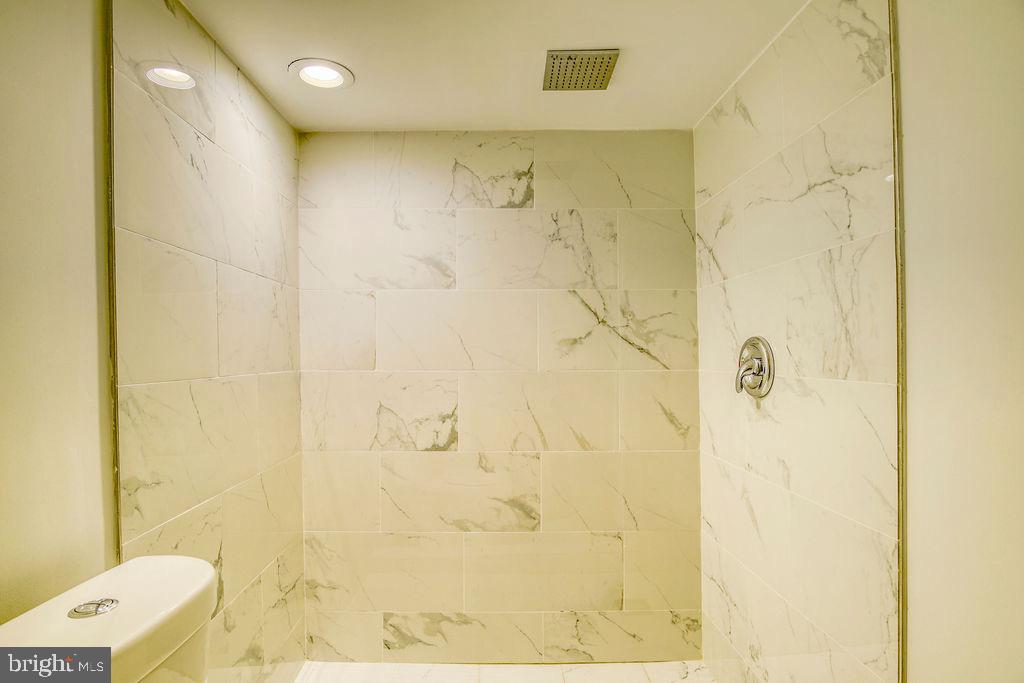 9430 Ridgely Avenue Baltimore, MD 21234 - Photo 14 of 32 Gallery Image 14
