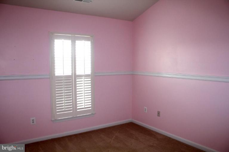 12236 Cypress Spring Road Clarksburg, MD 20871 - Photo 12 of 21 Bedroom #3