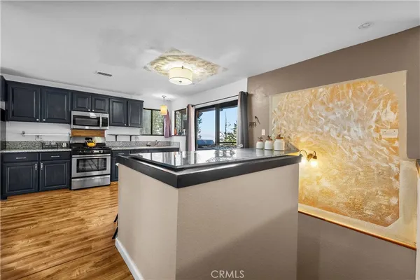 $1,950 | 30901 Live Oak Drive, Running Springs, CA 92382