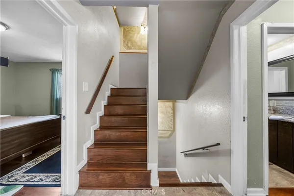 $1,950 | 30901 Live Oak Drive, Running Springs, CA 92382