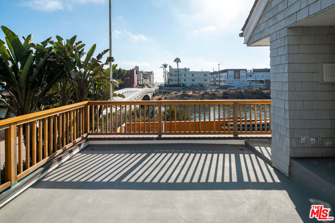 4219 Roma Court Marina del Rey, CA 90292 - Photo 34 of 54