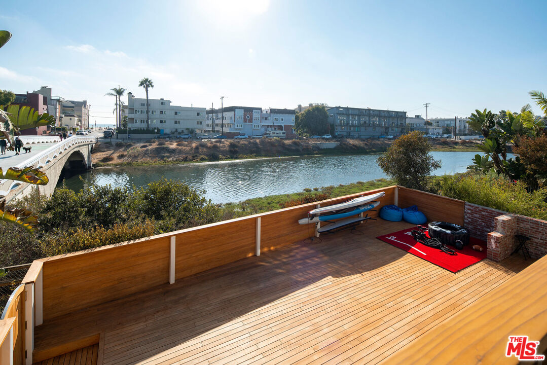 4219 Roma Court Marina del Rey, CA 90292 - Photo 35 of 54
