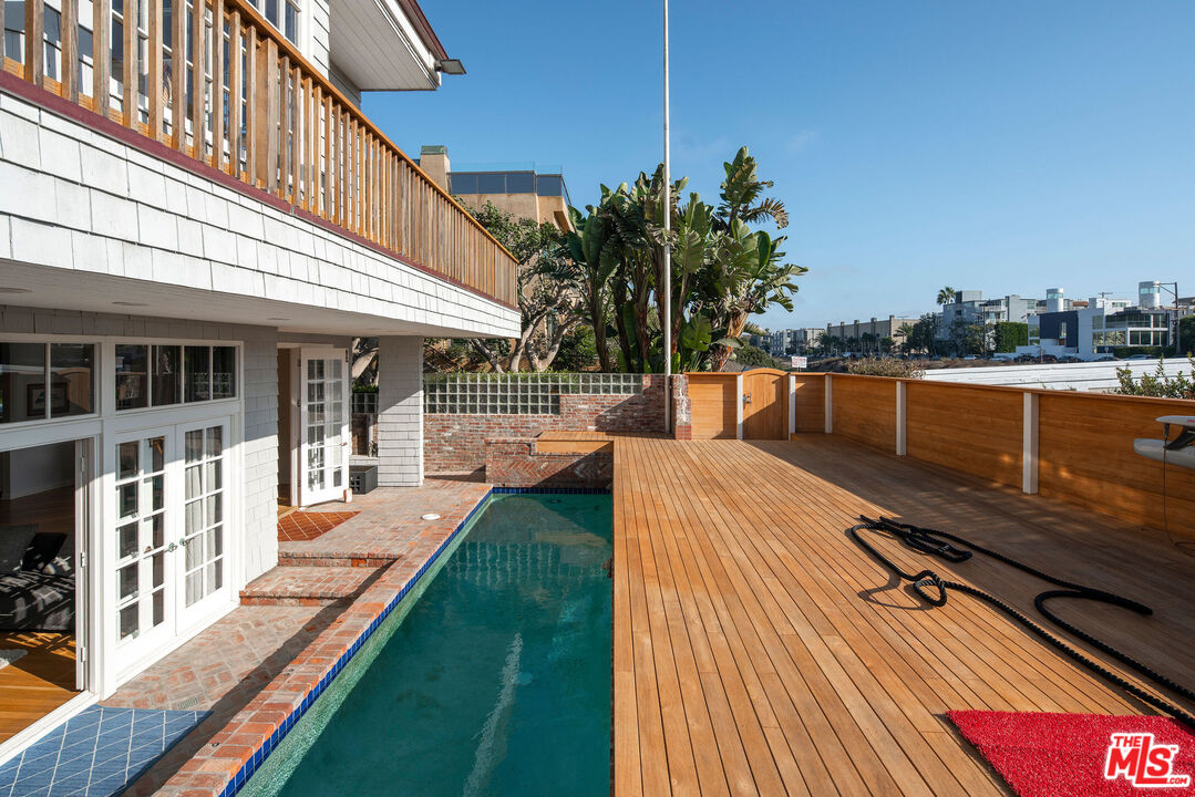 4219 Roma Court Marina del Rey, CA 90292 - Photo 37 of 54