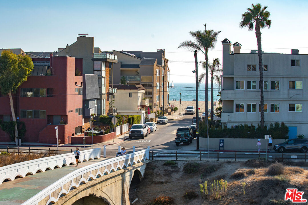 4219 Roma Court Marina del Rey, CA 90292 - Photo 41 of 54
