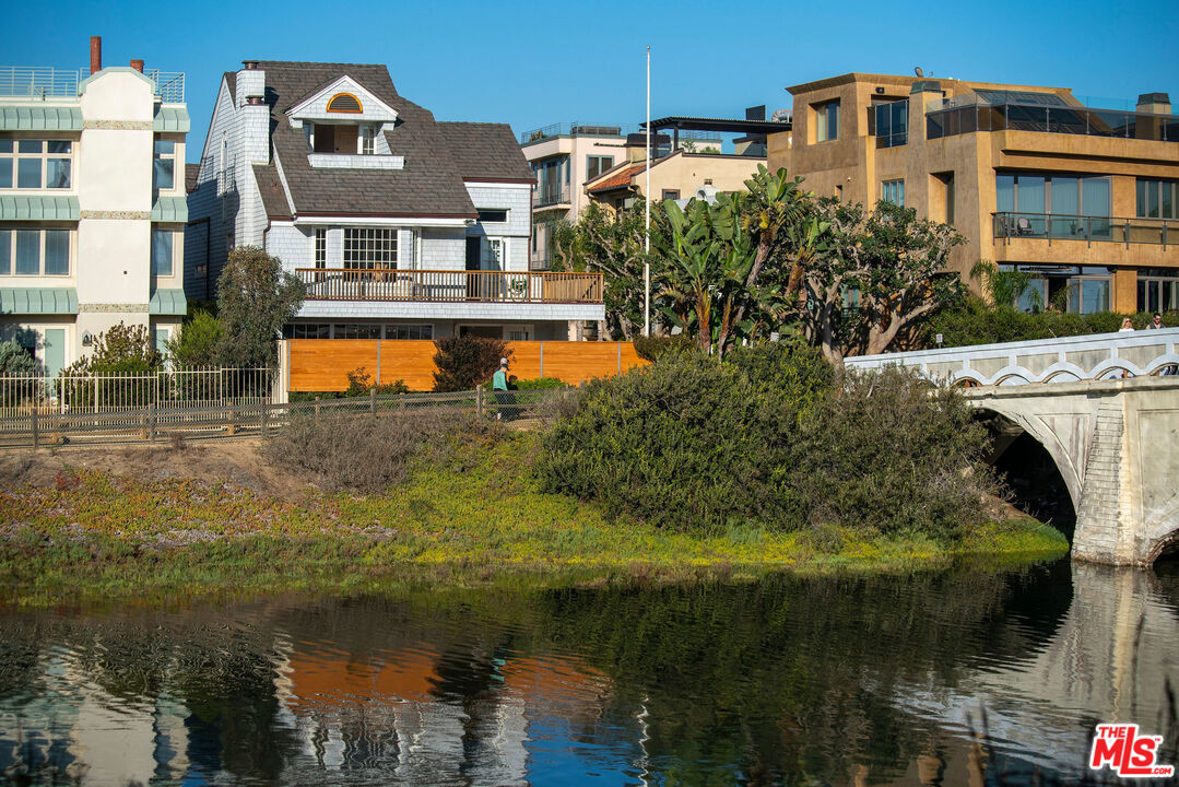 4219 Roma Court Marina del Rey, CA 90292 - Photo 43 of 54