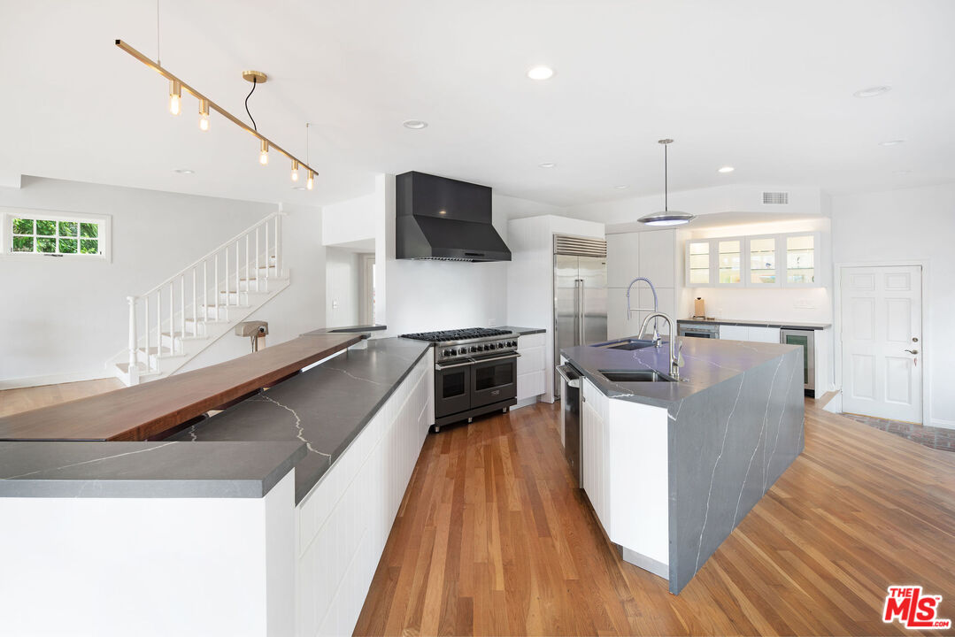 4219 Roma Court Marina del Rey, CA 90292 - Photo 6 of 54