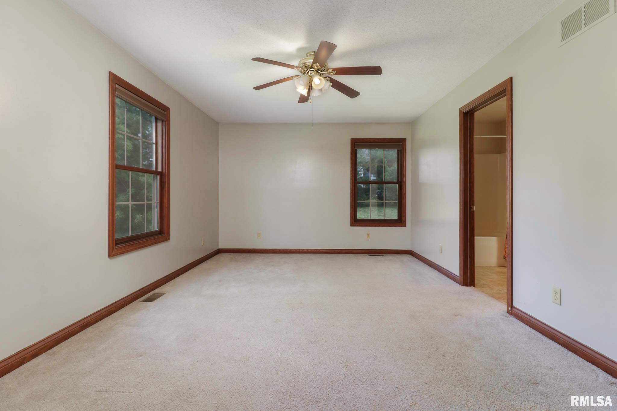1835 Kingsbury Road Washington, IL 61571 - Photo 27 of 57 Gallery Image 27
