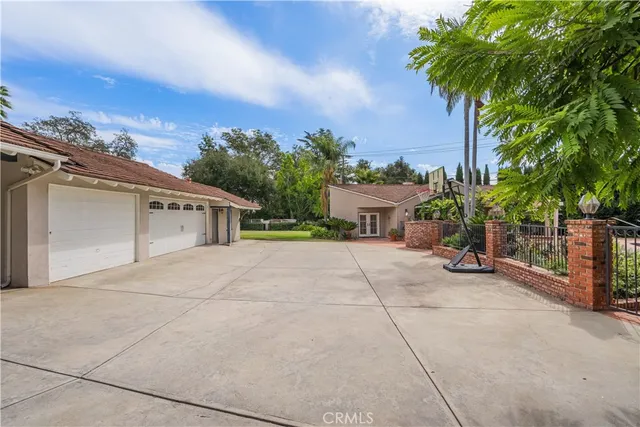 a view of a parking space in a house