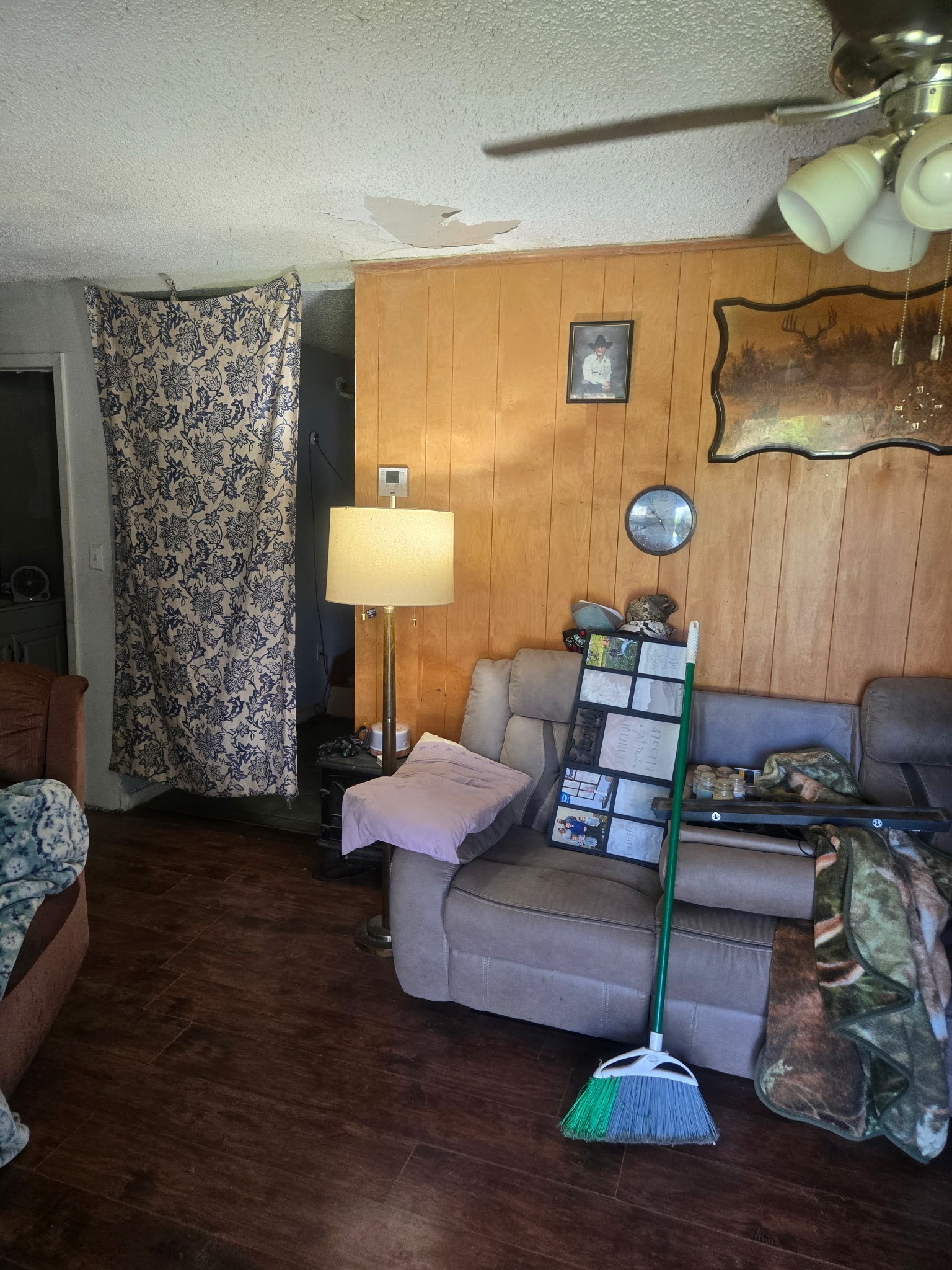 255 Ivey Road Lufkin, TX 75904 - Photo 4 of 7 a living room with furniture and wooden floor