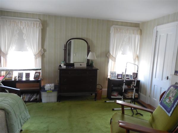 18 Mckinley Road Worcester, MA 01605 - Photo 5 of 6 Gallery Image 5