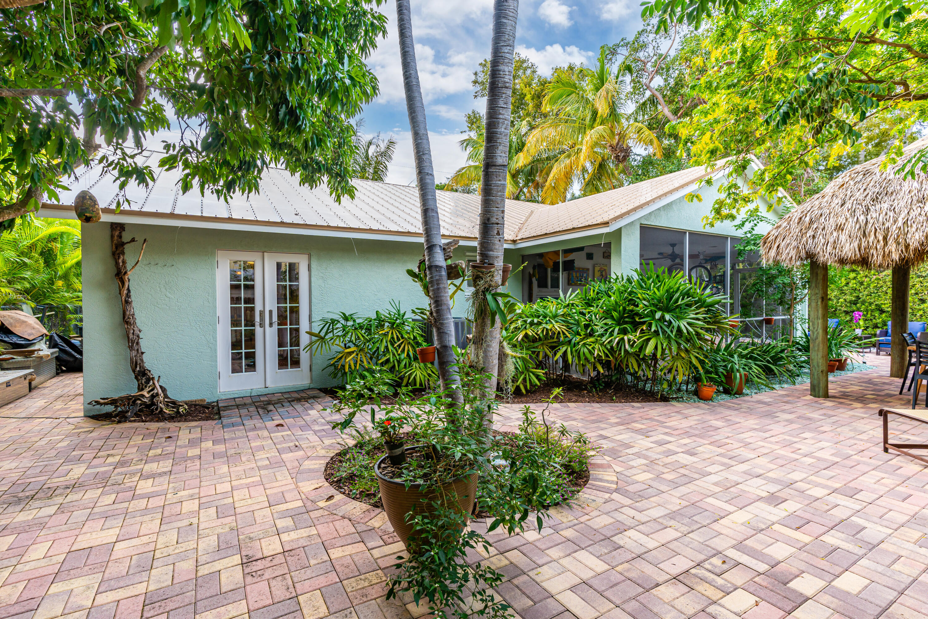 114 1st Street Key Largo, FL 33037 - Photo 26 of 42 1141stSt-16