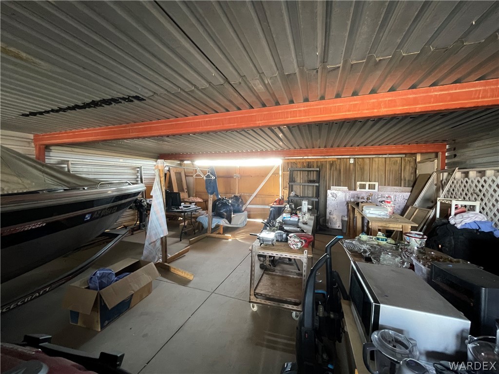 549 Mormon Flat Road Golden Valley, AZ 86413 - Photo 19 of 41 Garage