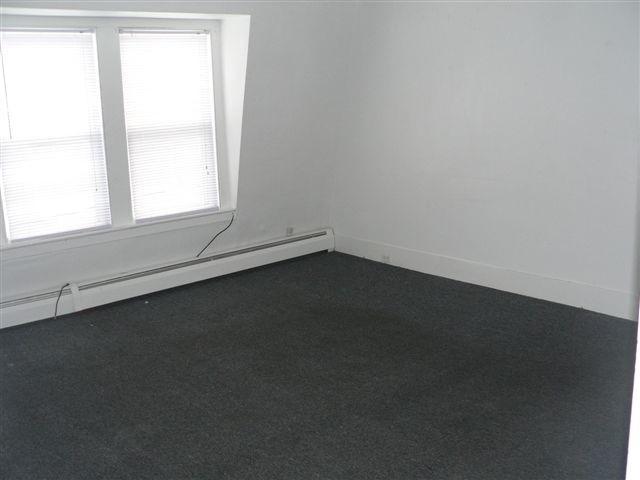 64 Prospect Street Biddeford, ME 04005 - Photo 4 of 9 4