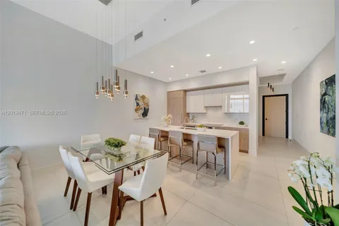 $2,000,000 | 153 North Seabreeze Boulevard, Unit 403, Fort Lauderdale, FL 33304