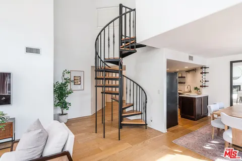 $1,199,000 | 435 Arnaz Drive, Unit 304, Los Angeles, CA 90048