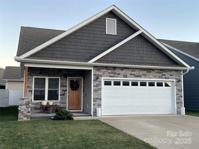 $390,000 | 28 Sage Crest Loop, Weaverville, NC 28787