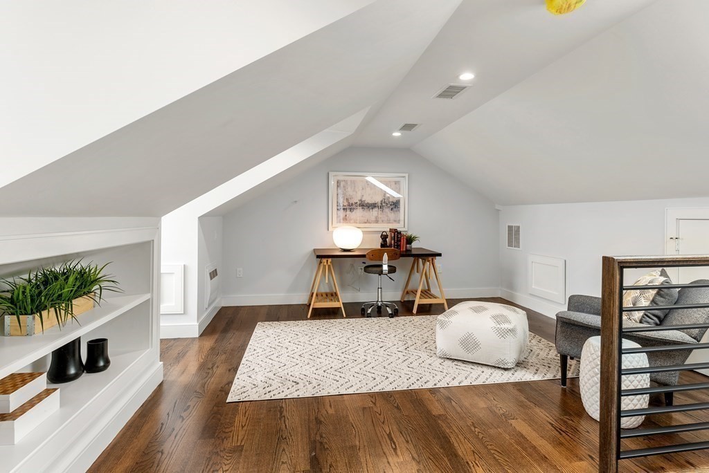 21 Louise Road, Unit 21 Newton, MA 02467 - Photo 17 of 29 Gallery Image 17