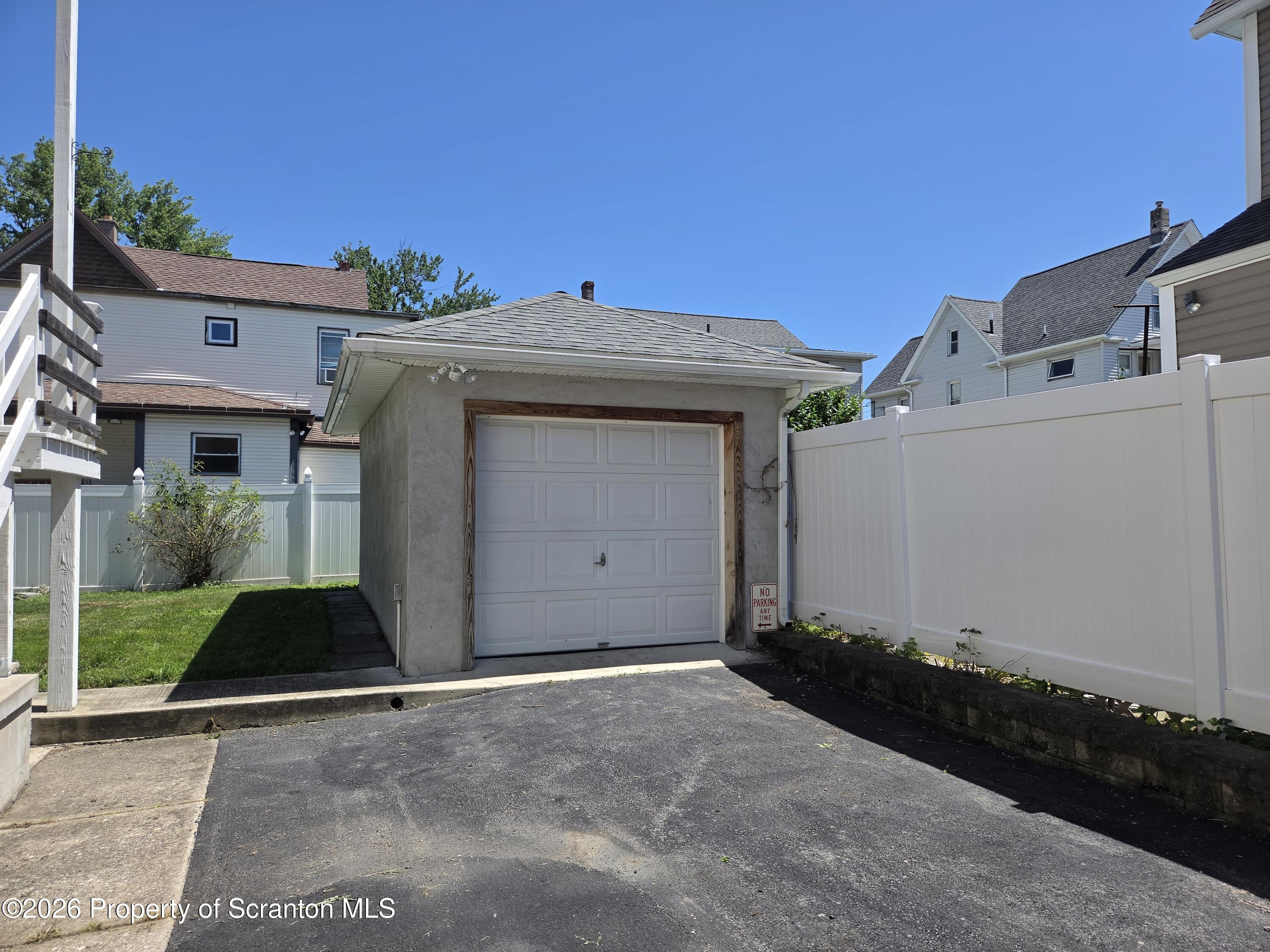 409 Butler Street Dunmore, PA 18512 - Photo 3 of 33 Garage
