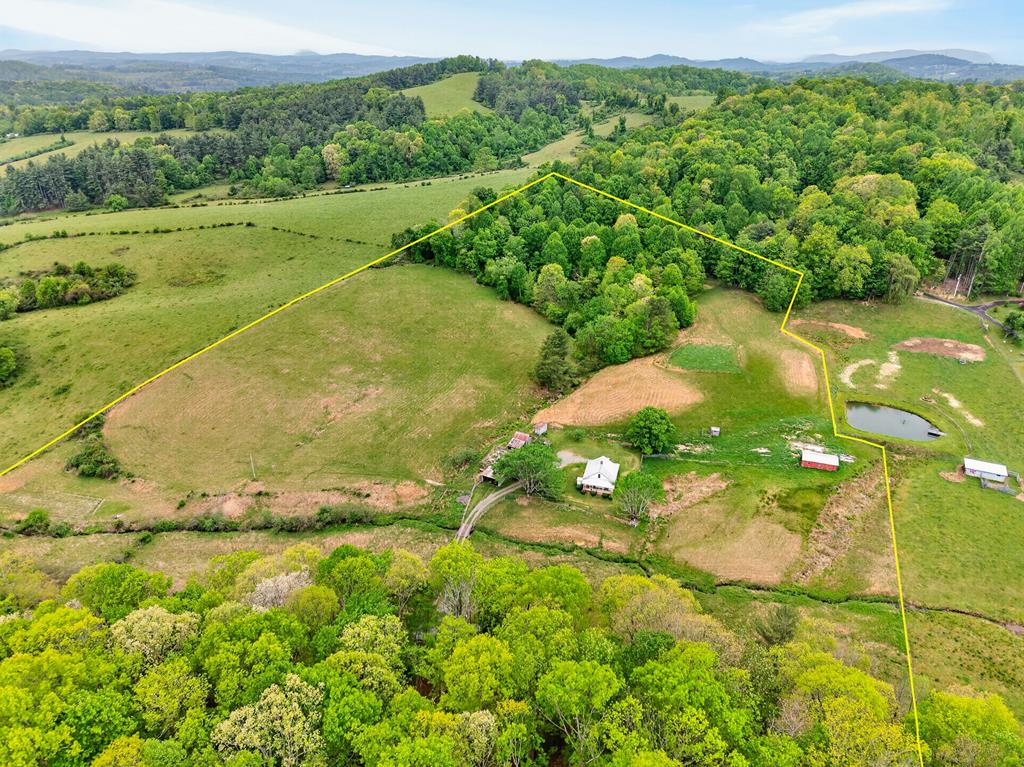 622 Soapstone Road Galax, VA 24333 - Photo 6 of 68 Gallery Image 6