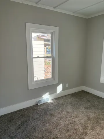 $129,000 | 304 1/2 West 7th Street, Sterling, IL 61081