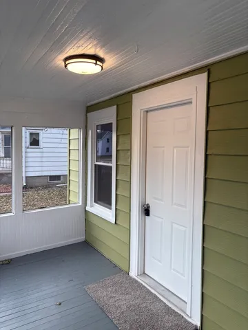 $129,000 | 304 1/2 West 7th Street, Sterling, IL 61081