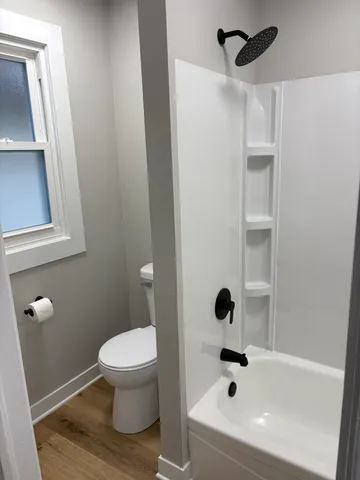 $129,000 | 304 1/2 West 7th Street, Sterling, IL 61081