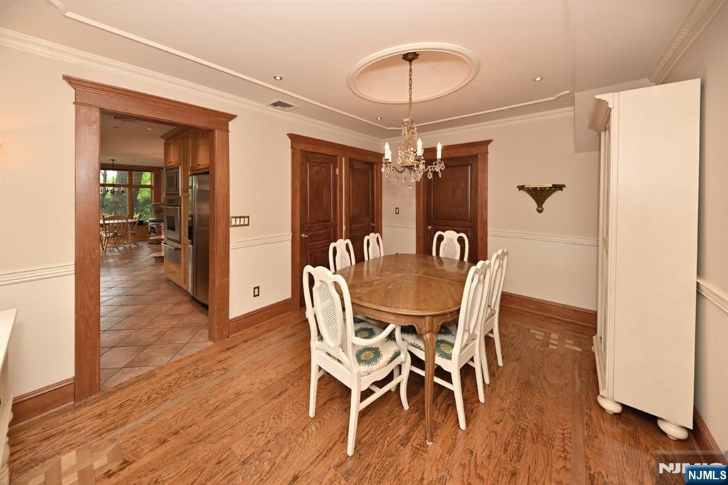 8 Myrtle Street Montvale, NJ 07645 - Photo 12 of 38
