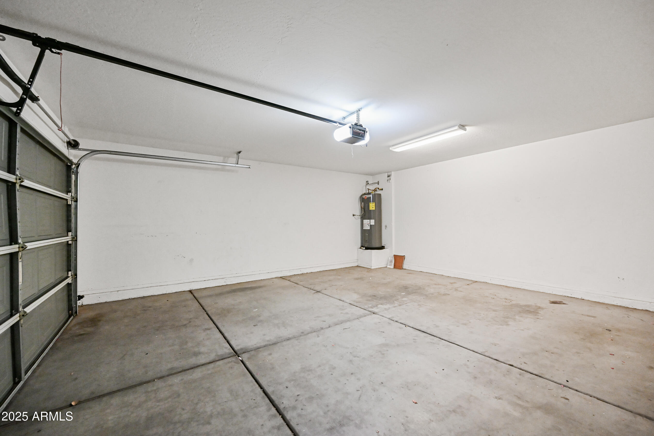 3726 West Pollack Street Phoenix, AZ 85041 - Photo 25 of 27 a view of an empty room