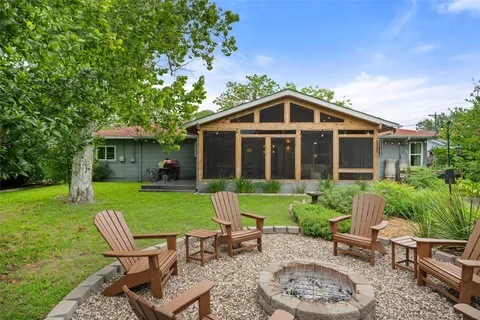 $595,000 | 1617 Glencrest Drive, Austin, TX 78723