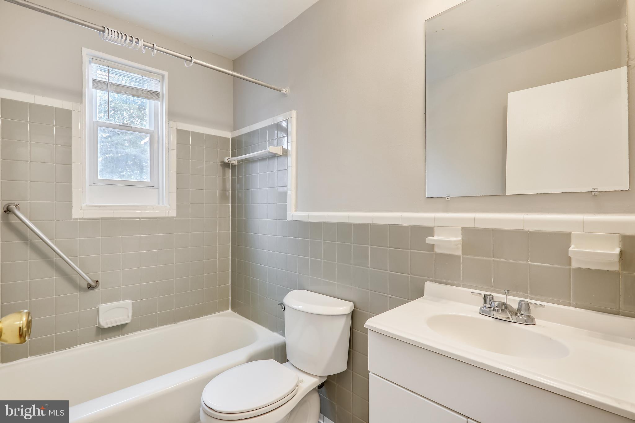 12702 Connecticut Avenue Silver Spring, MD 20906 - Photo 12 of 27 Main Floor Full Bath