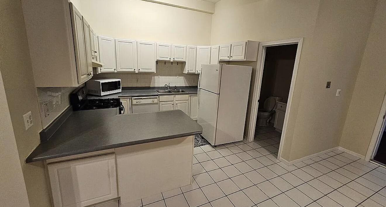 311 South Court Street, Unit 103 Crown Point, IN 46307 - Photo 2 of 11 1320x708