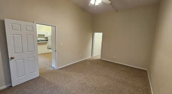$1,300 | 311 South Court Street, Unit 103, Crown Point, IN 46307